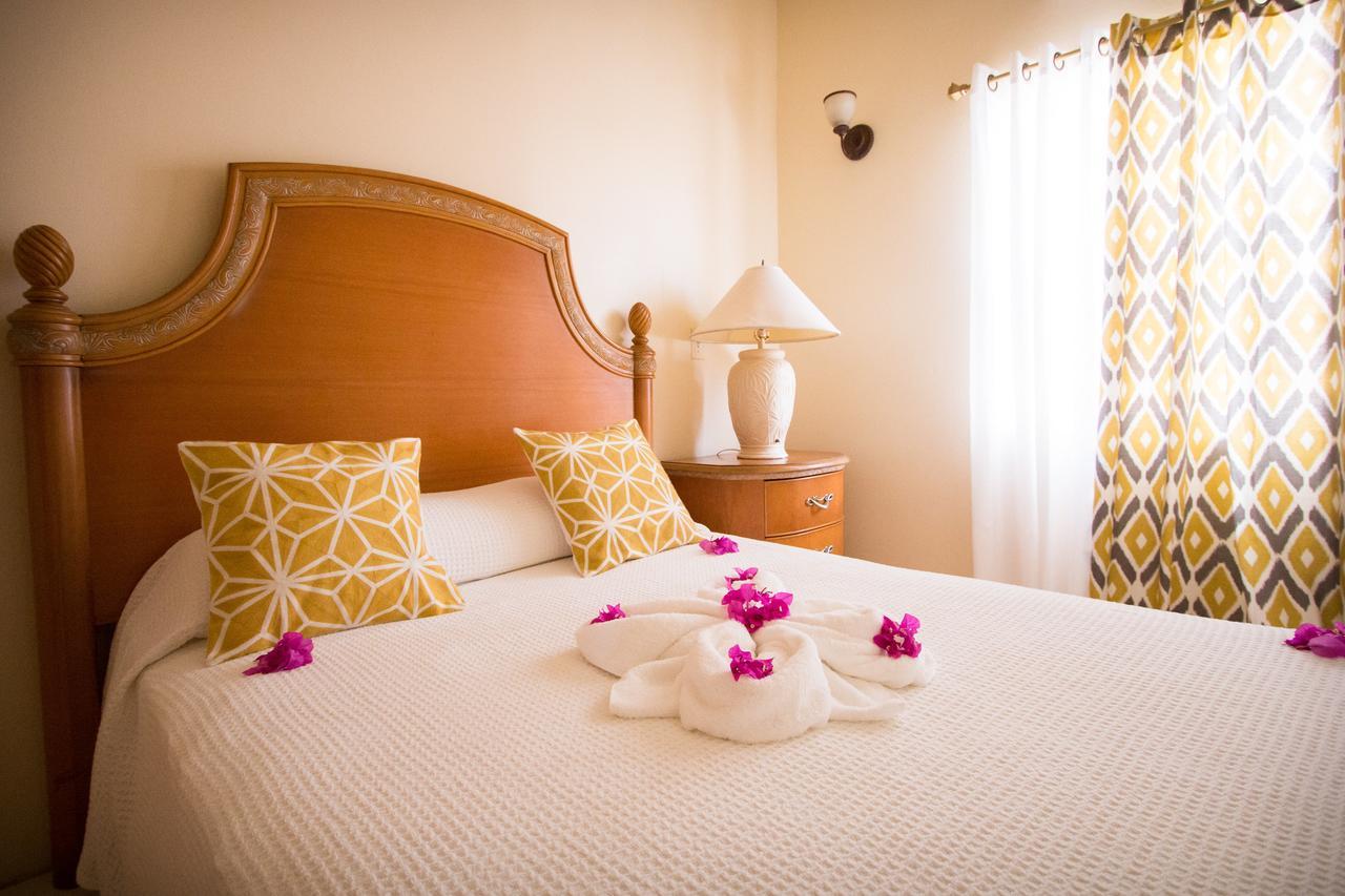 Connie'S Comfort Suites St. John's ภายนอก รูปภาพ